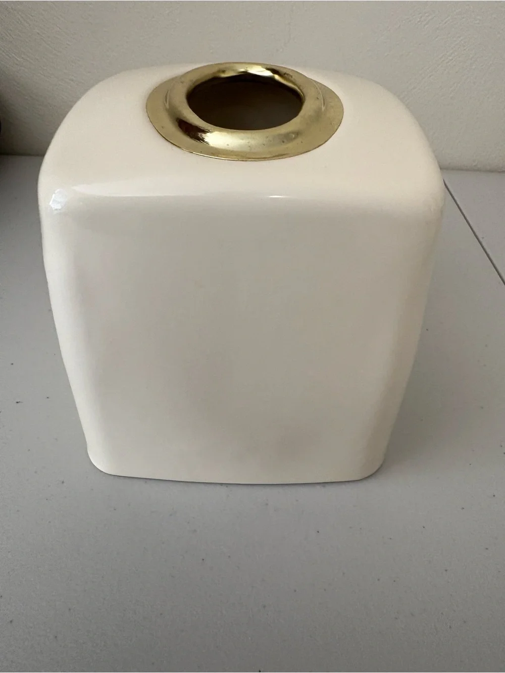Cream Ceramic Tissue Box with Gold Trim - Home Bath